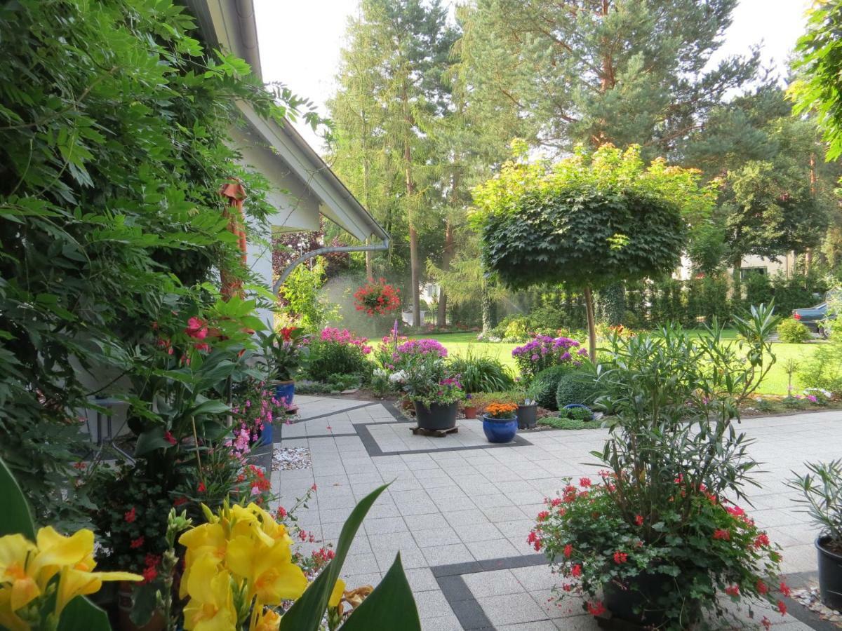 Villa "Auszeit" Хохен Нойендорф Екстериор снимка