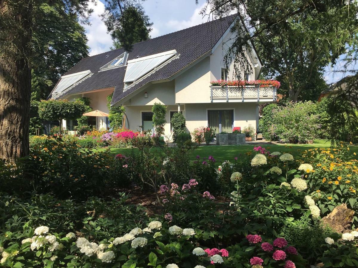 Villa "Auszeit" Хохен Нойендорф Екстериор снимка